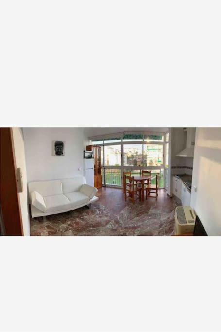 Apartment First Line Of The Sea Benalmadena Exterior photo