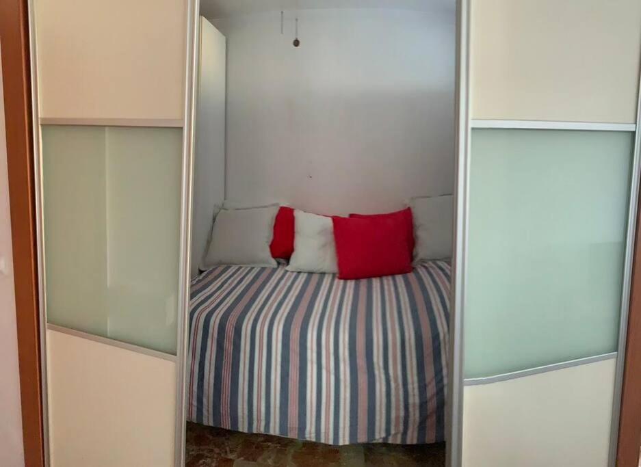 Apartment First Line Of The Sea Benalmadena Exterior photo
